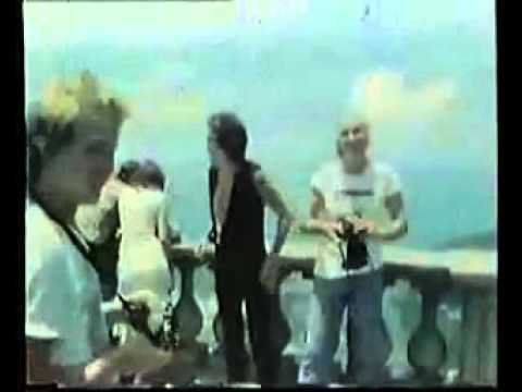 The Sex Pistols and Ronnie Biggs - No one is innocent (Great Rock'N'Roll Swindle)