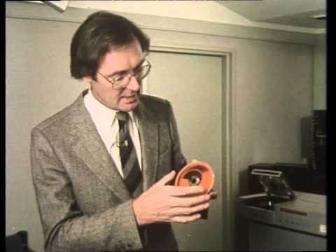 Introducing The Amazing Compact Disc | 1982 | Retro vintage 80s technology