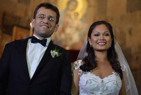 La ajedrecista Arianne Caoili, esposa del reconocido Gran Maestro armenio Levon Aronian, ha fallecido hace unas horas producto del accidente de tránsito que sufriera hace dos semanas en Ereván.