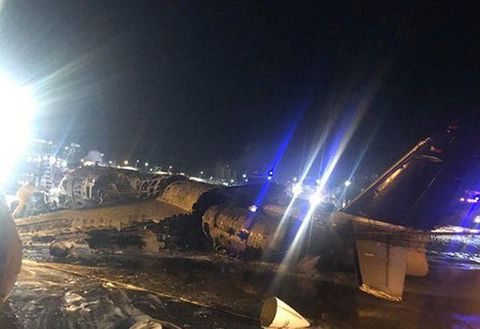 Un avión ambulancia Westwind 24, de la aerolínea Lion Air, se incendió hoy al intentar despegar en el aeropuerto Ninoy Aquino de Manila con ocho personas a bordo, todas fallecidas.